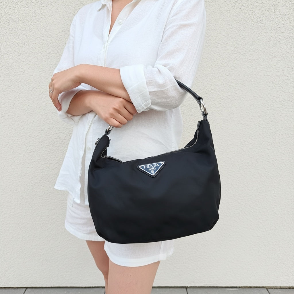 Include Entrupy Certificate of Authenticity｜Good ( Rank AB)｜ PRADA Nylon GM Hobo Black｜26063004