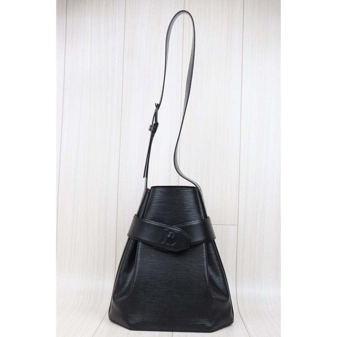 Rank A ｜ LV Epi Sack de Paul Shoulder Bag｜24041112