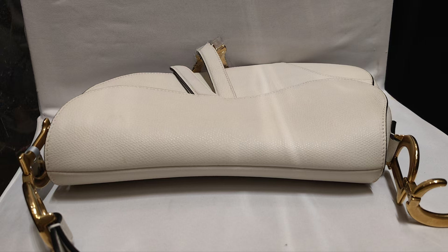 Very Good ( Rank A)｜Dior Saddle Shoulder Bag Medium White come with Entrupy Certificate of Authenticity