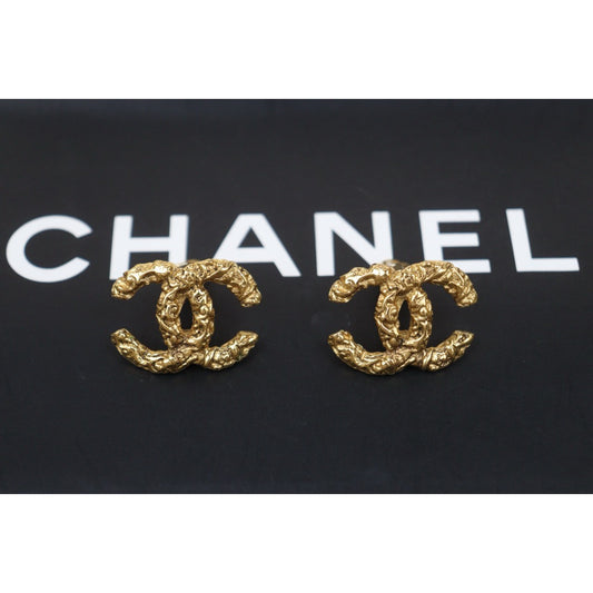 Very Good ( Rank A) ｜ CHANEL Coco Mark Vintage Lava Gold Earrings Made In 1993Year ｜25111903
