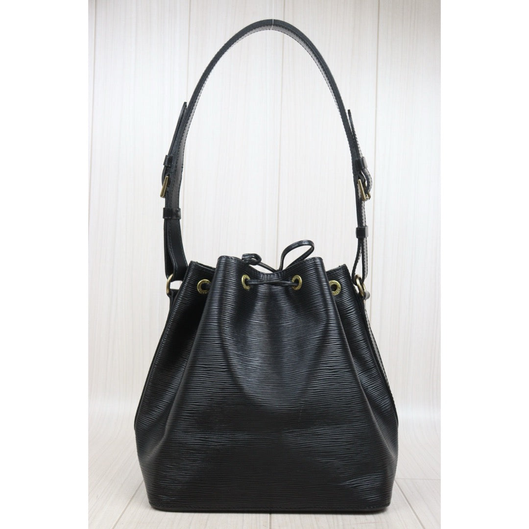 Good ( Rank AB)｜ LV Epi Noe Shoulder Bag Black｜25101607