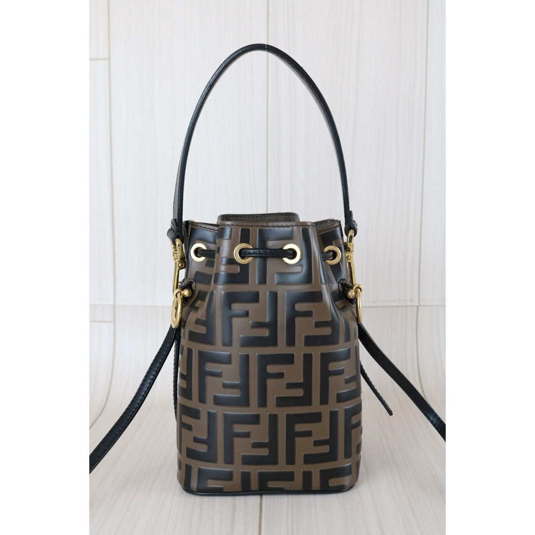 Good ( Rank AB)｜ FENDI Zucca Mini Mon Tresor Calf Leather Bucket bag Shoulder Bag Brown ｜S25122304