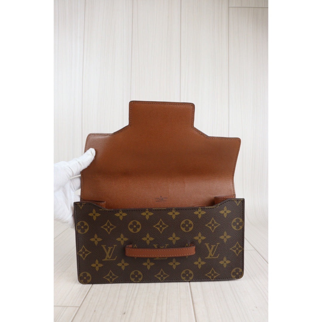 Rank AB ｜ LV Monogram Vintage Clutch Bag｜23072804