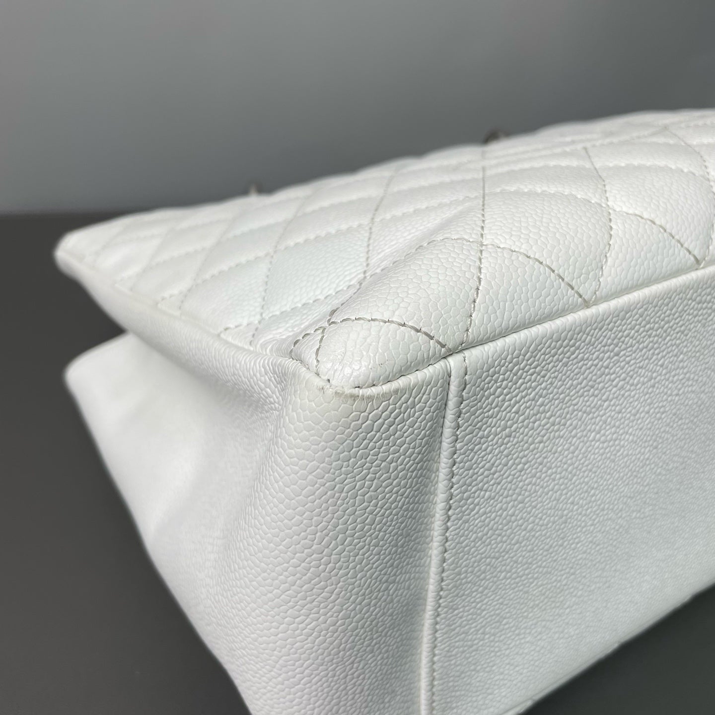 CHANEL Matrasse GST Chain Tote Bag Caviar Skin White