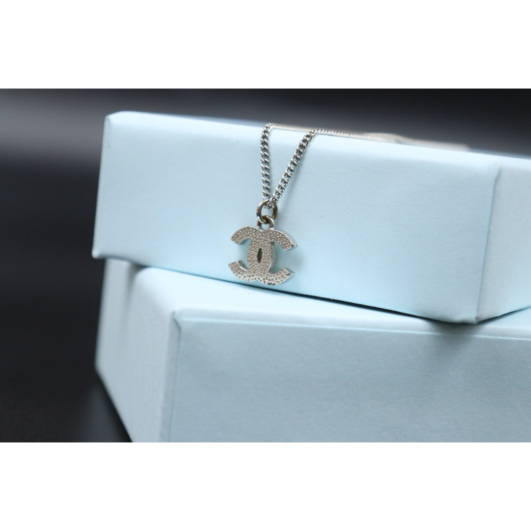 Very Good ( Rank A) ｜CHANEL COCO Mark Rhinestone Necklace Silver｜V25061909