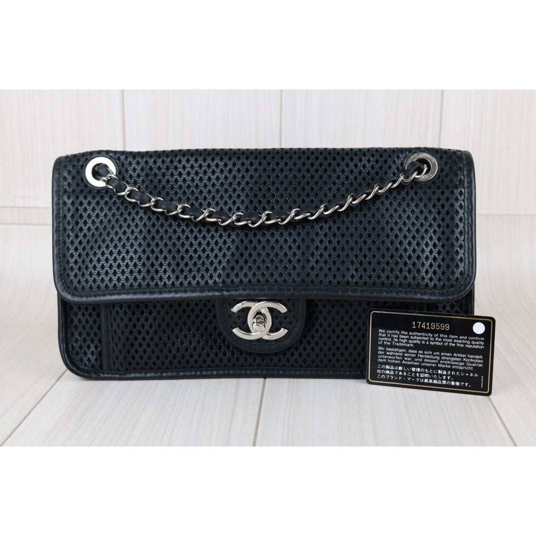 Include Entrupy Certificate of Authenticity｜Very Good ( Rank A)｜ CHANEL Caviar Skin Calf Leather Single Flap Perforated Shoulder Bag  Limited Edition Made in 2012-2013Year｜S26042510