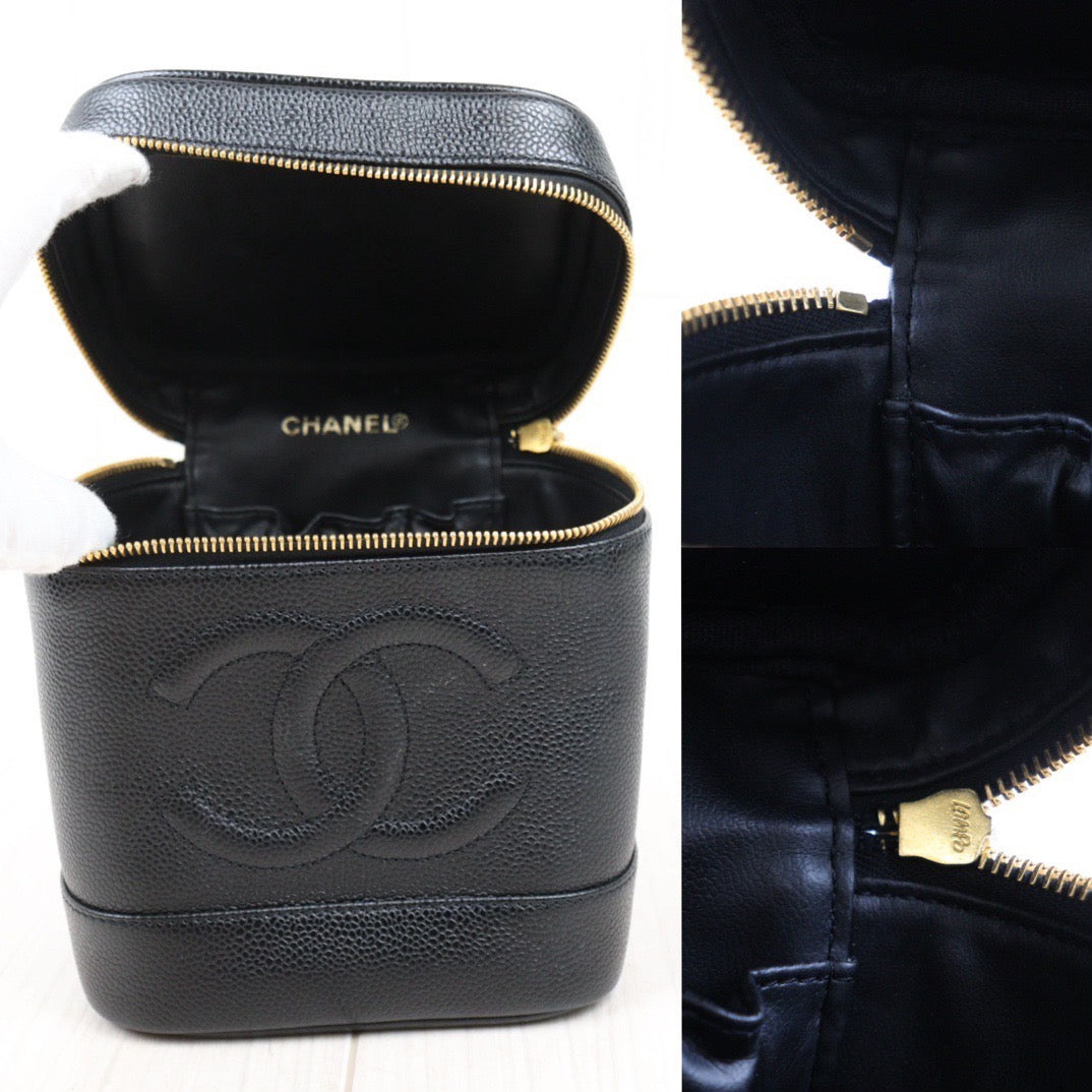 Rank A ｜ CHANEL Caviar Skin Vanity Handbag  Made In 2000～2002Year ｜24060601