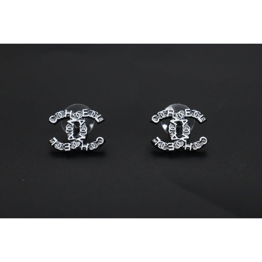 Include Authentic Detective Certificate of Authenticity｜Very Good ( Rank A) ｜CHANEL COCO Mark  A21P Black White Earrings Made In 2021Year｜S26031004