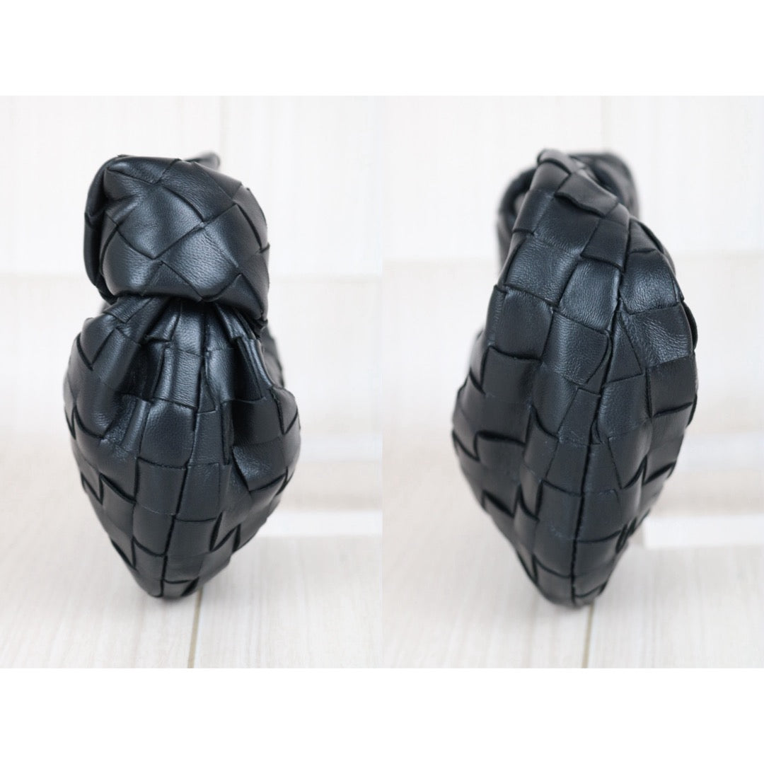 Include Entrupy Certificate of Authenticity｜Very Good ( Rank A)｜ Bottega Veneta Lamb Skin Mini Jodie Hand Bag Black｜S26051702