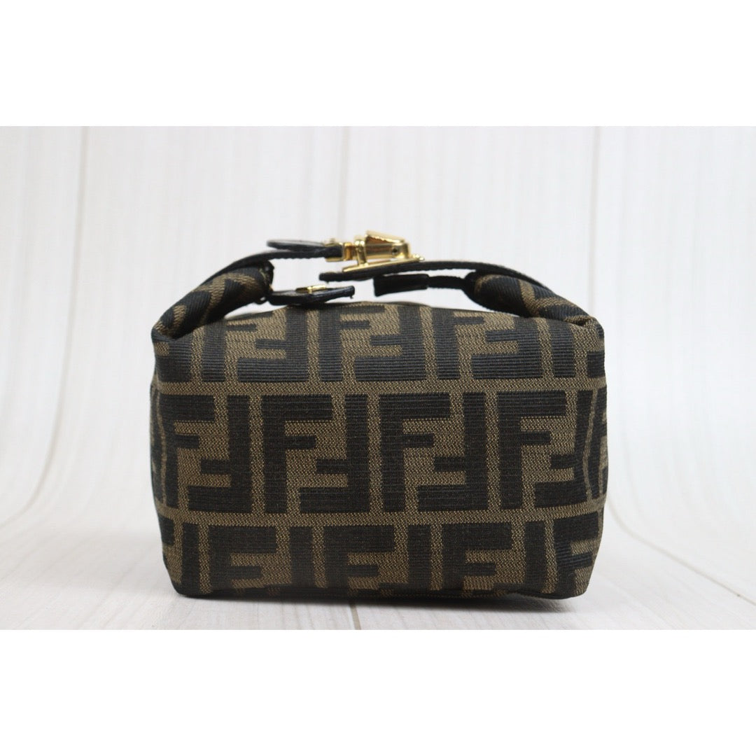 Include Entrupy Certificate of Authenticity｜Very Good ( Rank A)｜ FENDI PM Zucca Handbag ｜26090803