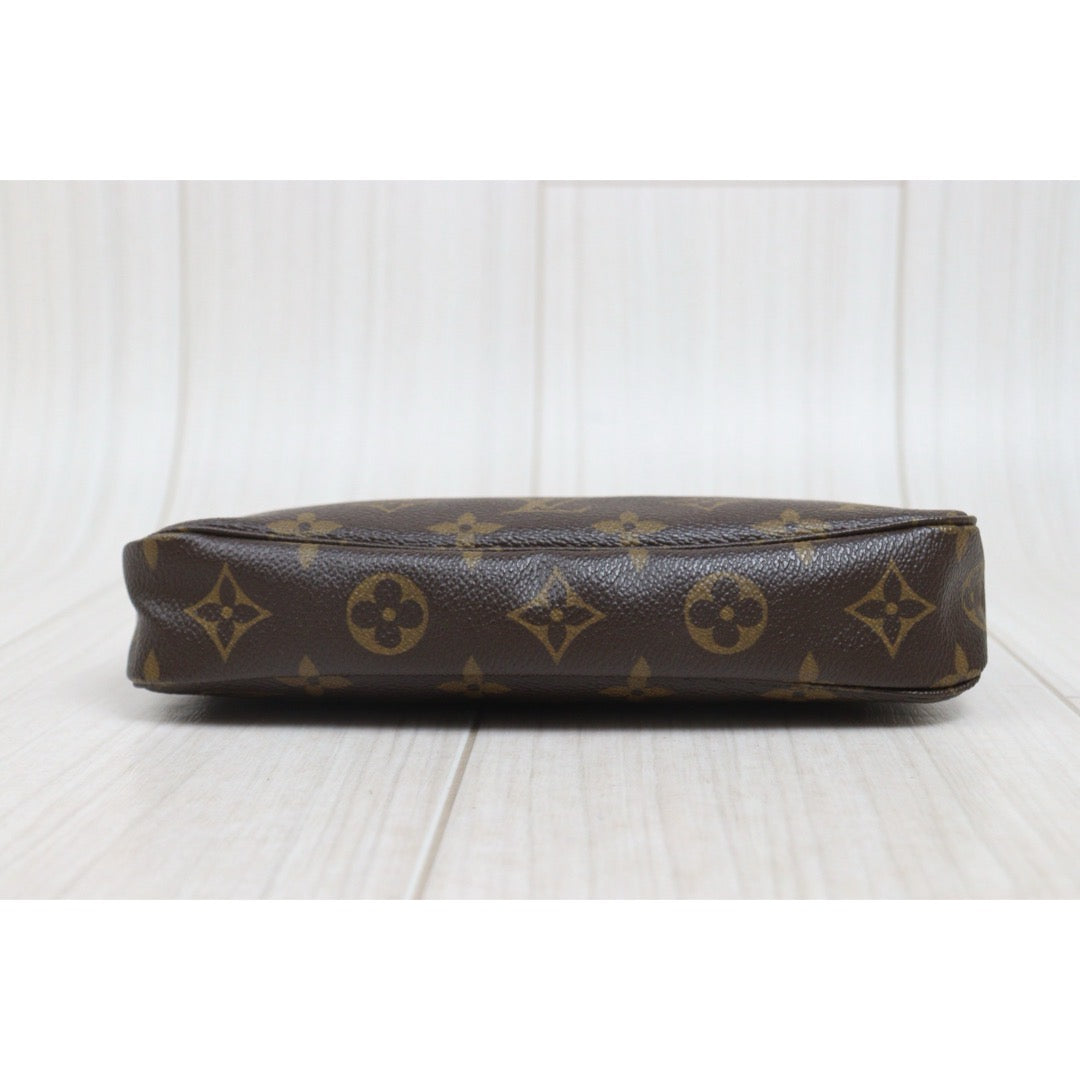 Include Entrupy Certificate of Authenticity｜Good ( Rank AB) ｜ Louis Vuitton Monogram Pochette Accessoire｜26082101