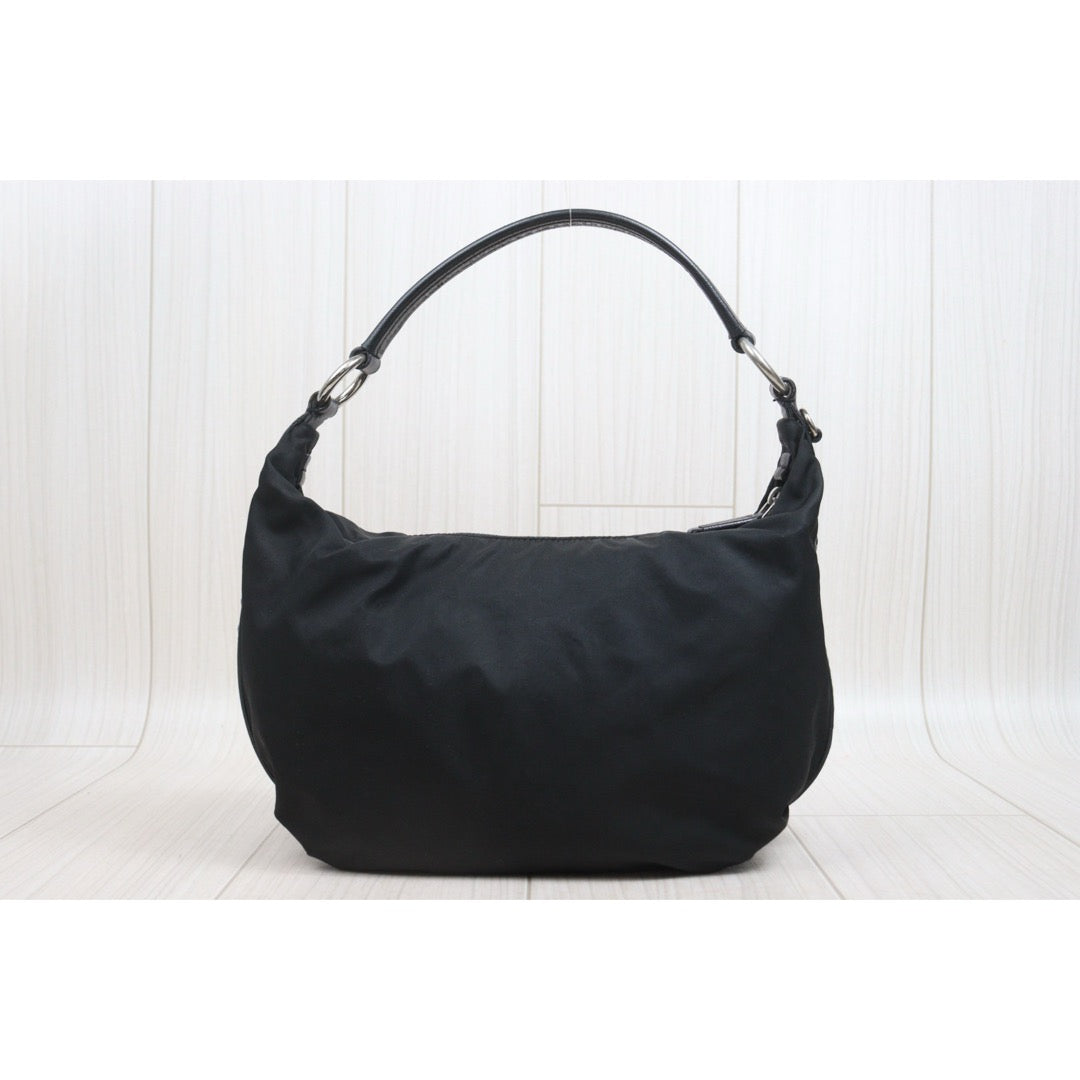 Include Entrupy Certificate of Authenticity｜Good ( Rank AB) ｜Prada  Nylon Black Large Hobo   ｜26070311