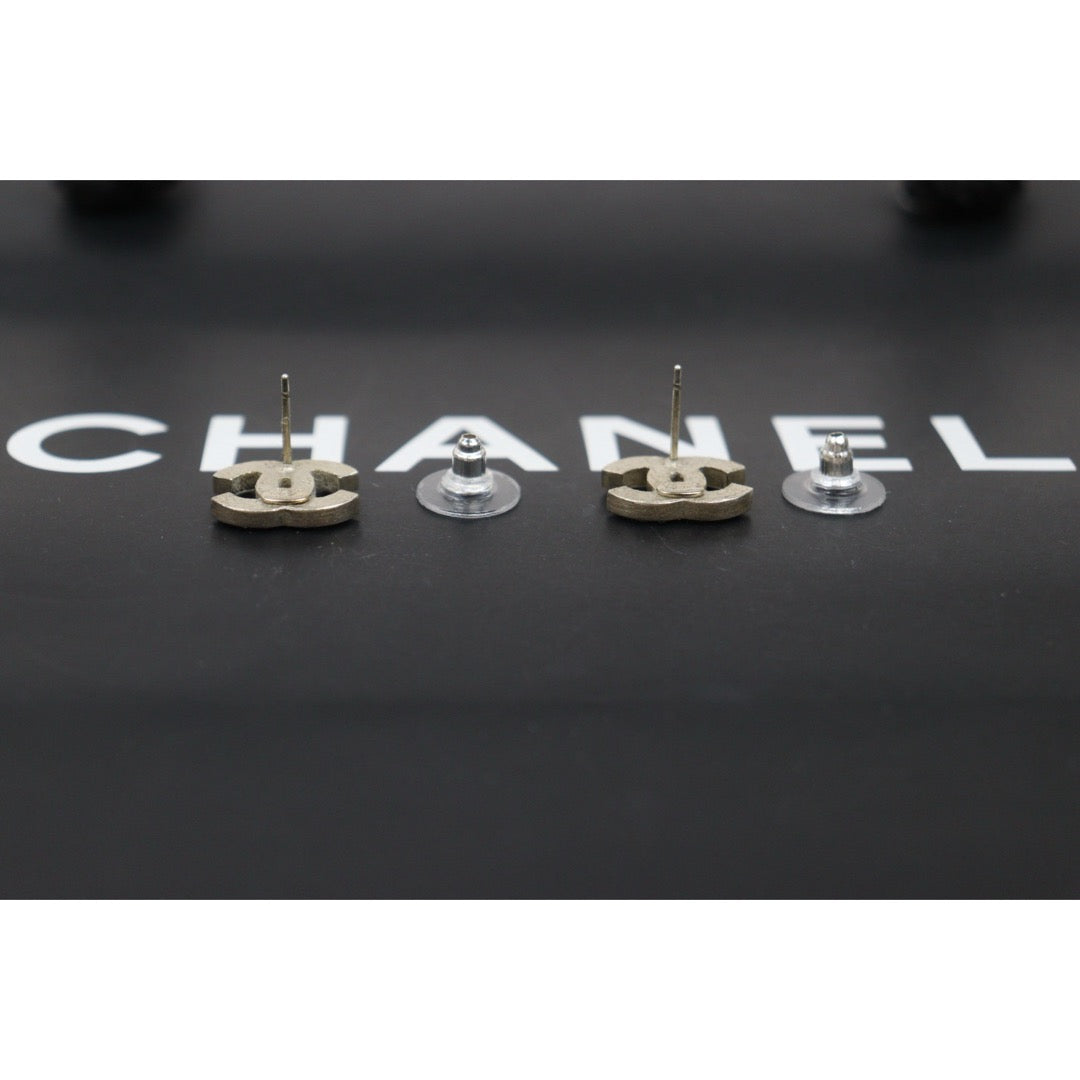 Very Good ( Rank A) ｜ CHANEL 06P Coco Mark  Rhinestone Earrings Made In 2006Year ｜V26010913