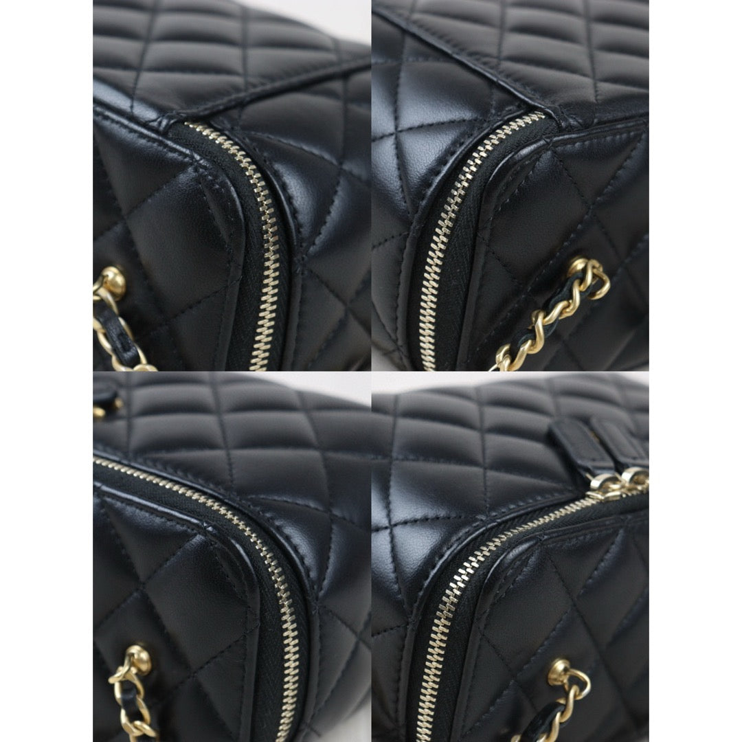 Very Good ( Rank A)｜ CHANEL Matrasse Lamb Skin Vanity Shoulder Bag  Made In 2022～2023Year ｜P24083011