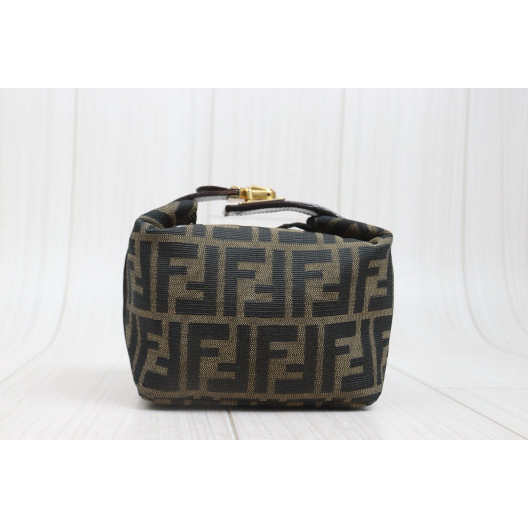 Include Entrupy Certificate of Authenticity｜Good ( Rank AB)｜ FENDI Zucca  Mini Vanity Pouch｜26101302