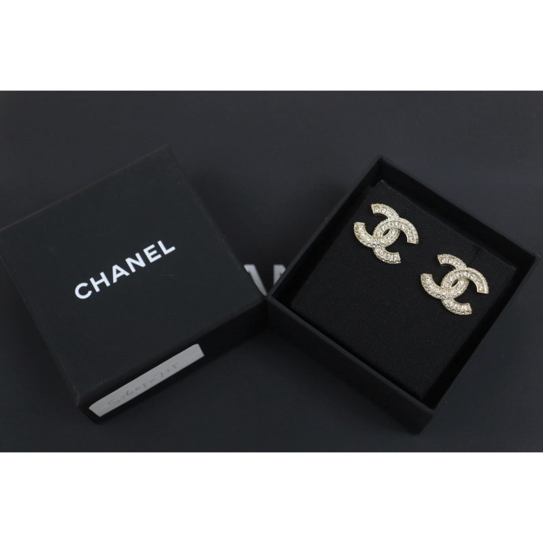 Include Authentic Detective Certificate of Authenticity｜Excellent（Rank SA）｜CHANEL B20V COCO Mark  Rhinestone Earrings Made In 2020Year｜S26050715