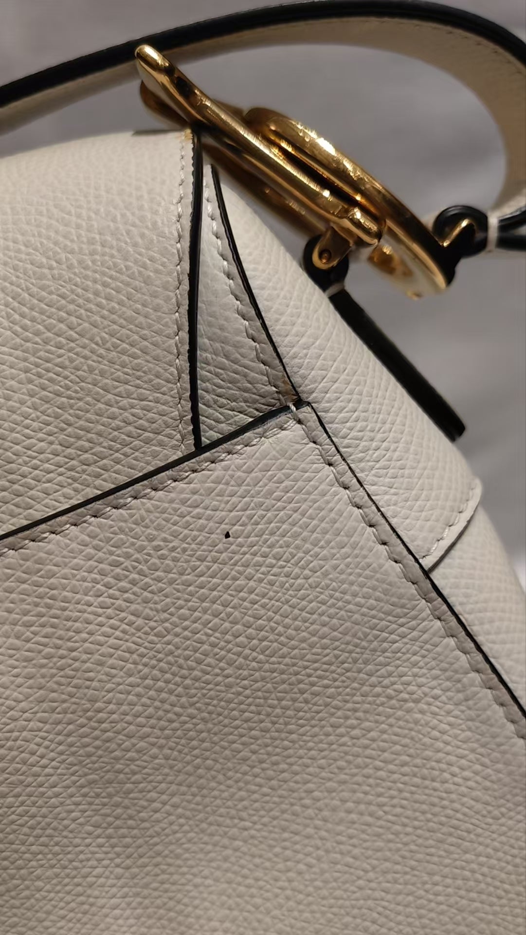Very Good ( Rank A)｜Dior Saddle Shoulder Bag Medium White come with Entrupy Certificate of Authenticity