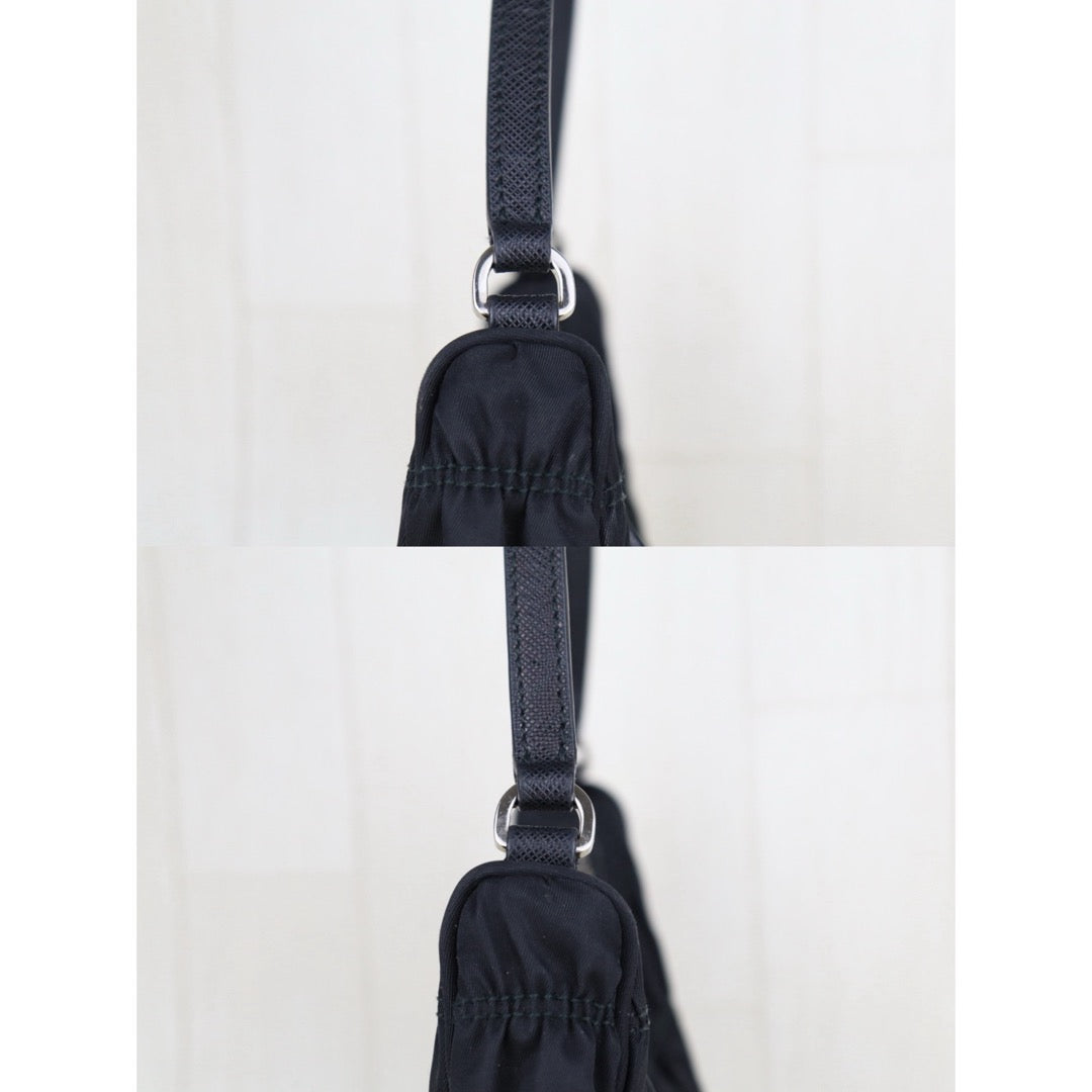 Very Good ( Rank A) ｜ PRADA Re-Edition 2005 HOBO HandBag Black｜H25052612