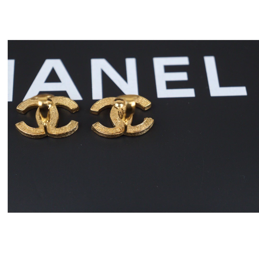 Rank A ｜CHANEL COCO Mark Diamond Vintage Earrings ｜24040419