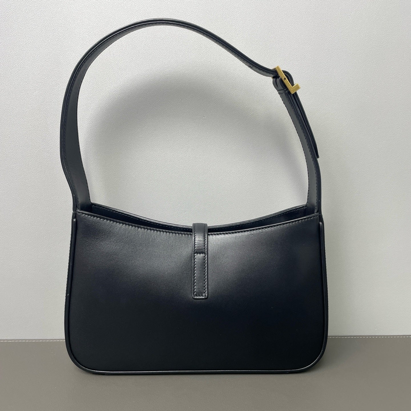 third installment 3/3 ｜ Include Entrupy Certificate of Authenticity｜Very Good ( Rank A)｜  Saint Laurent YSL Hobo Shoulder Bag
