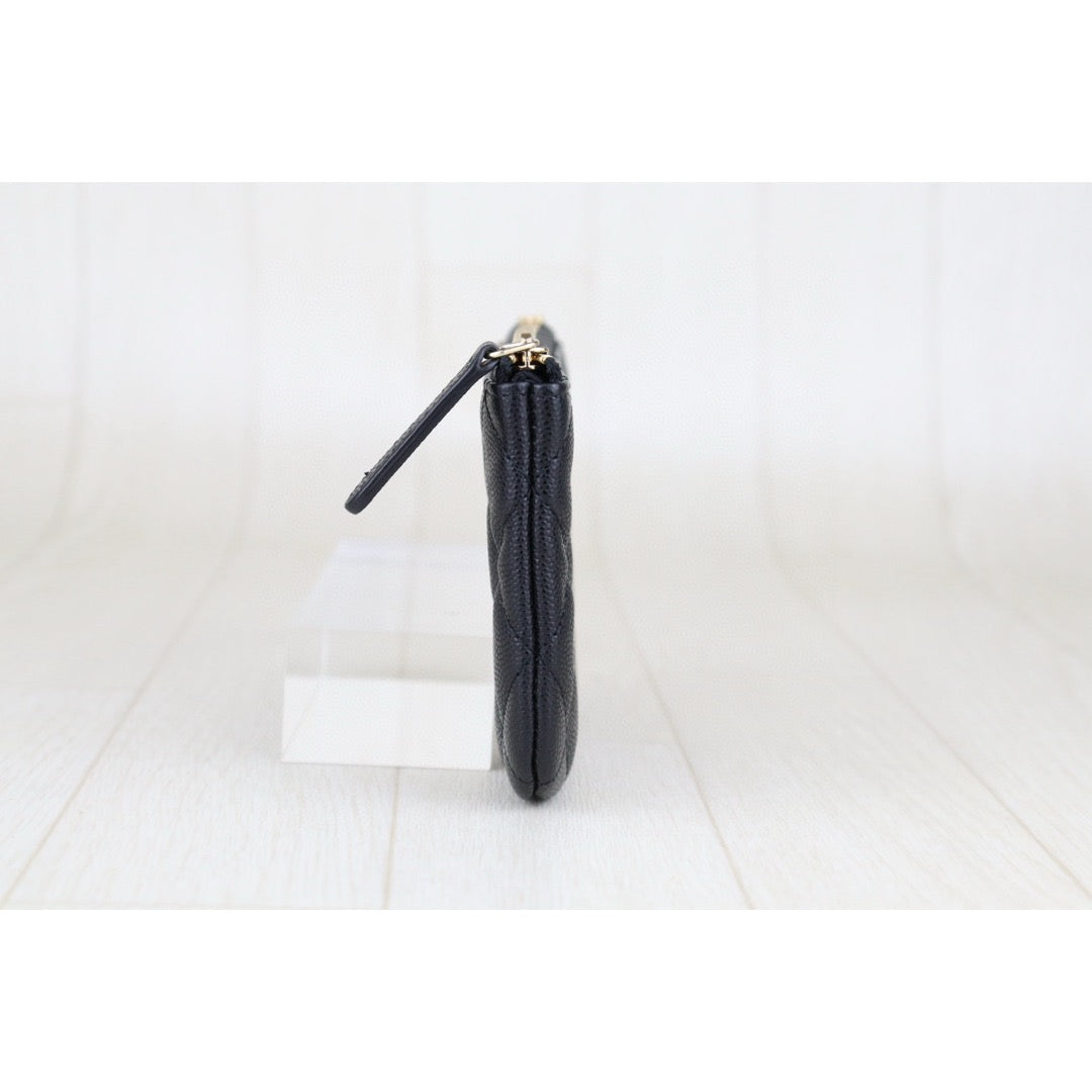 Very Good ( Rank A) ｜CHANEL Caviar Skin  Leather Calf Leather Card Holder Black Made In 2016- 2017 Year｜S25040302