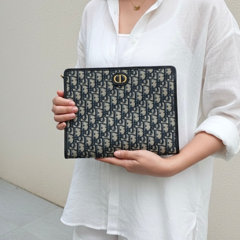 Include Entrupy Certificate of Authenticity｜Very Good ( Rank A)｜Dior Montaigne Oblique Pouch Handbag 26｜S26060612
