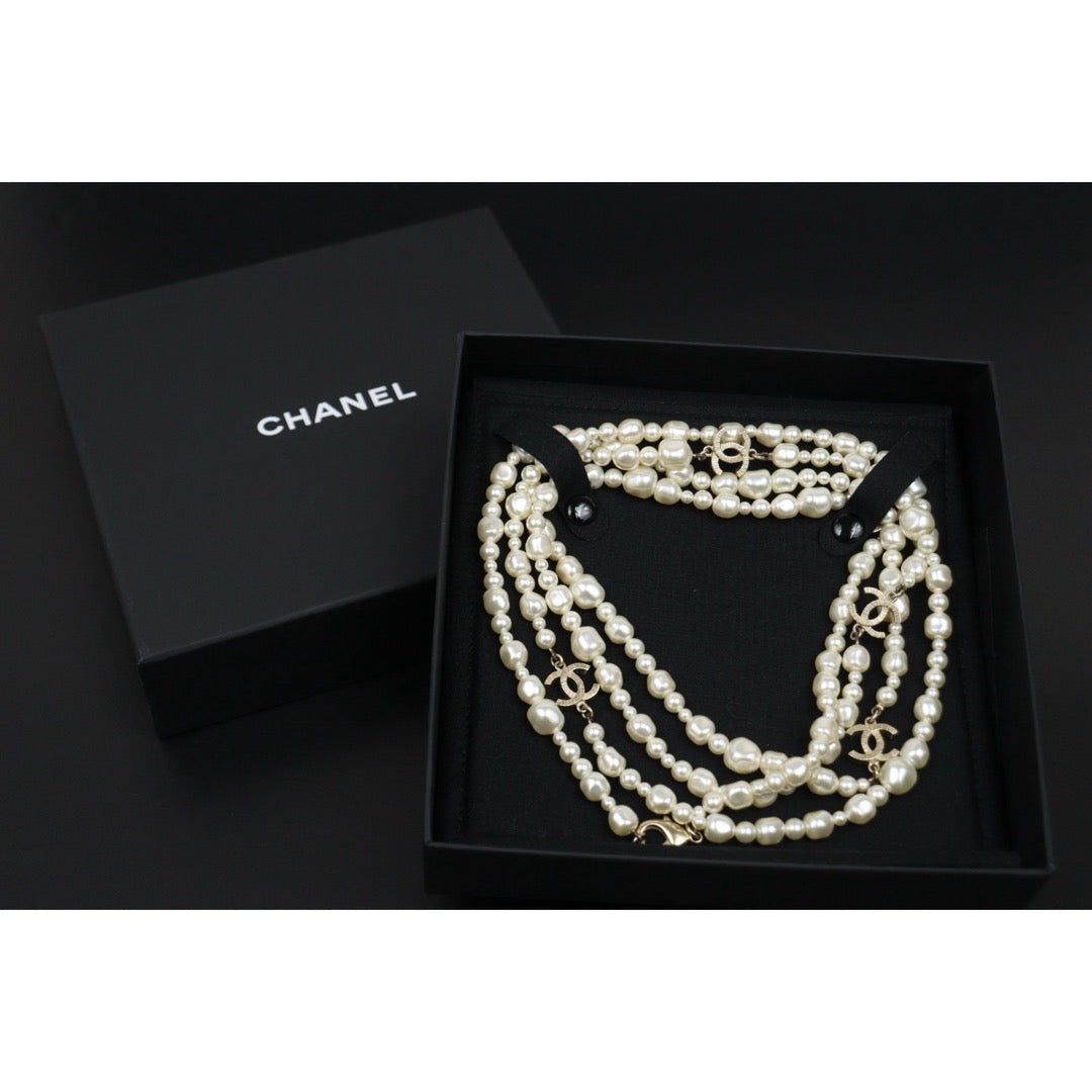 Very Good ( Rank A)｜ CHANEL Coco Mark Baroque Pearl Long Necklace｜S25110438