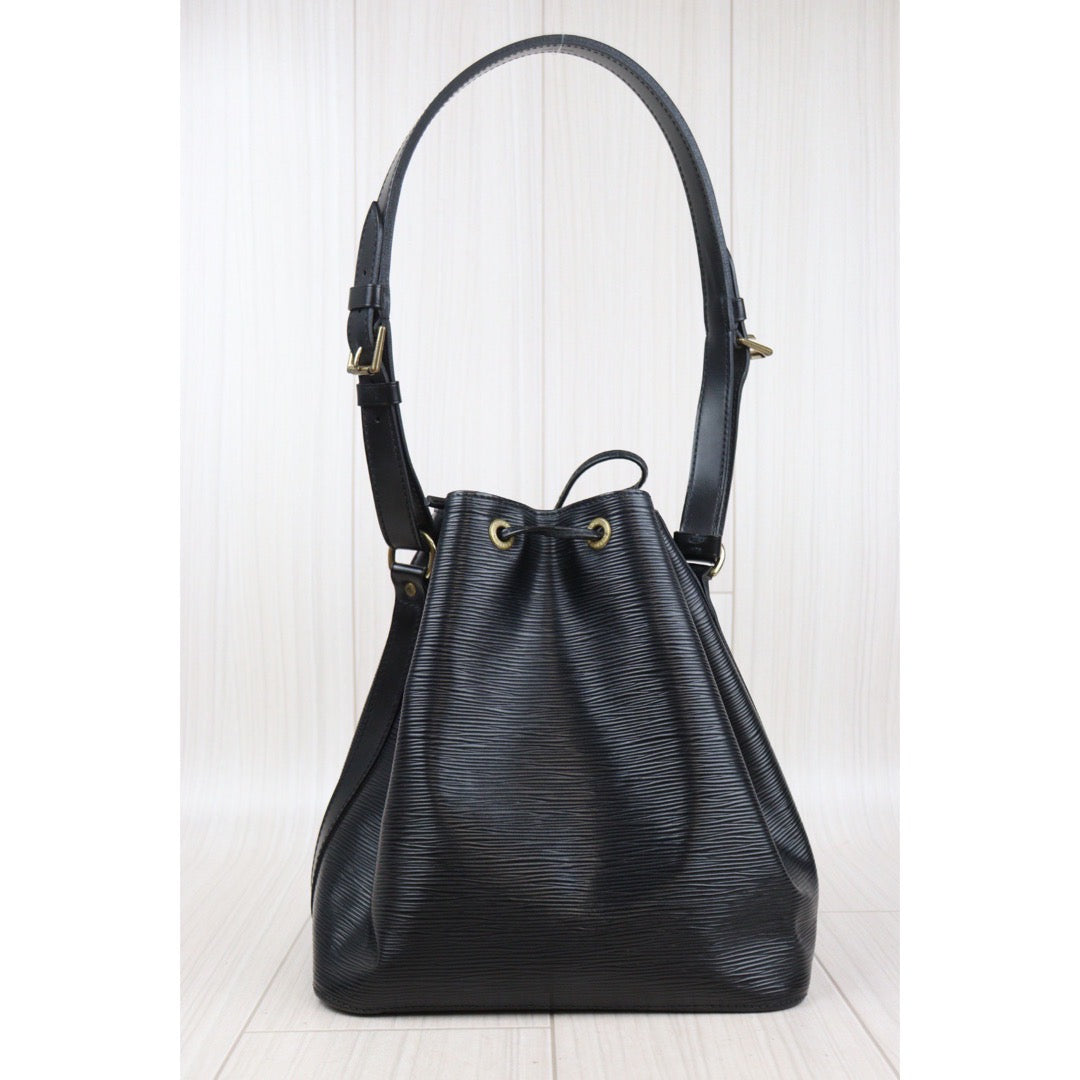 Rank AB｜ LV Epi Noe Shoulder Bag Black｜24030111