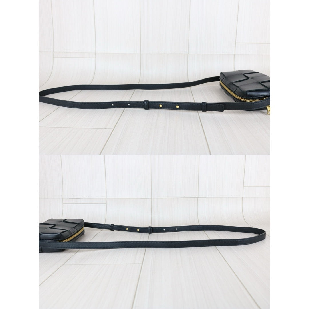 Very Good ( Rank A)｜ Bottega Veneta Lamb Skin Belt Cassette Shoulder Black IC Chips Model ｜S25103006