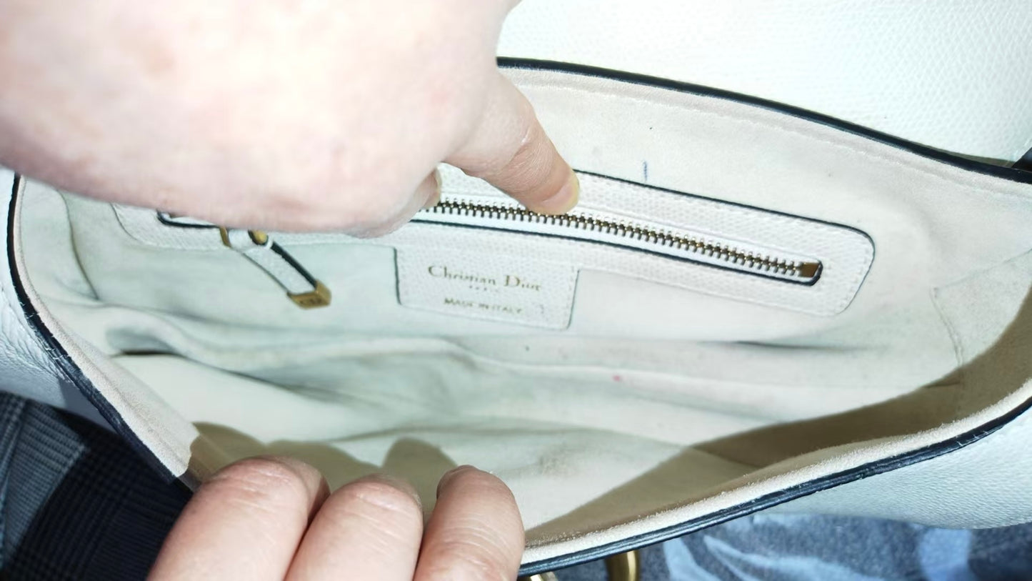 Very Good ( Rank A) ｜  Dior Smooth Calfskin Medium Saddle Bag White