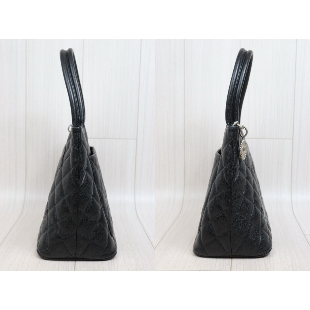 Include Entrupy Certificate of Authenticity｜Good ( Rank AB)｜ CHANEL Caviar Skin Calf Leather Tote Bag Black Made In 1997～1999Year｜26022402