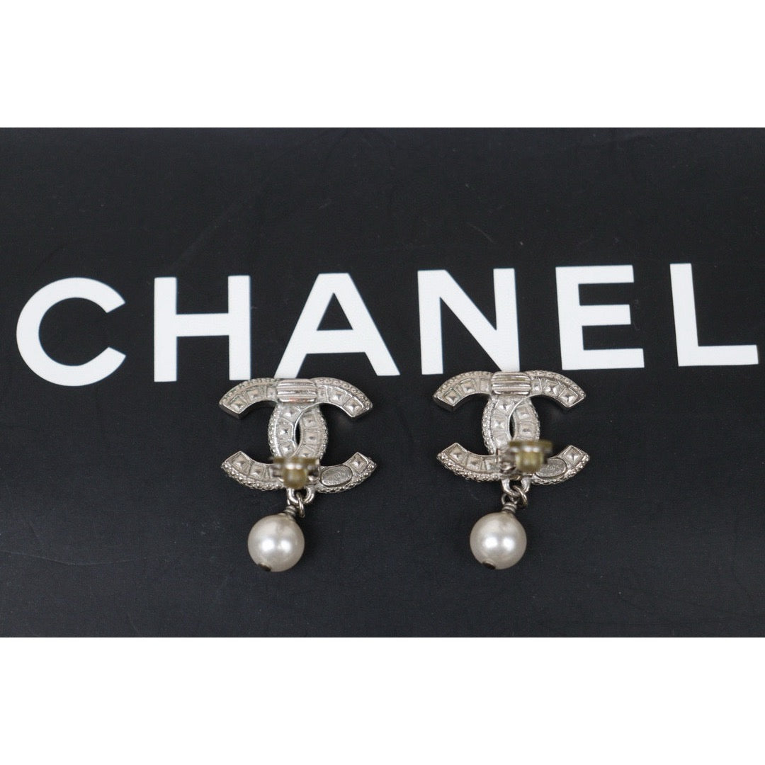 Very Good ( Rank A) ｜CHANEL Pearl Diamond COCO Mark Drop Stud Earrings ｜24120803
