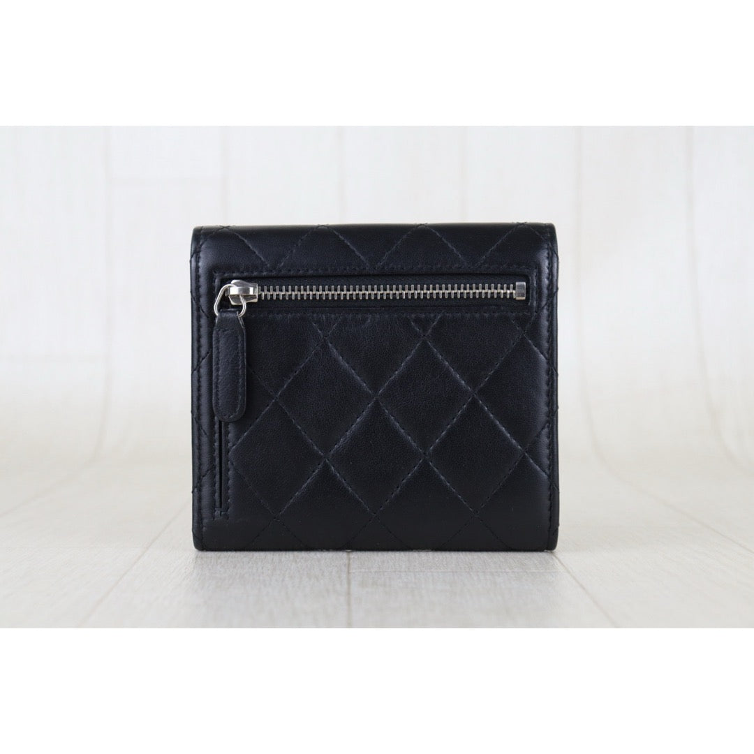 Include Entrupy Certificate of Authenticity｜Very Good ( Rank A)｜CHANEL Lamb Skin Black Wallet Made In 2017-2018Year｜S26052513