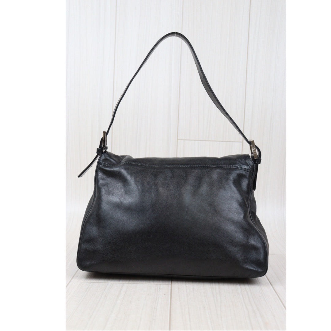 Rank A｜ FENDI Lamb Skin Baguette Shoulder Bag ｜Q24032916