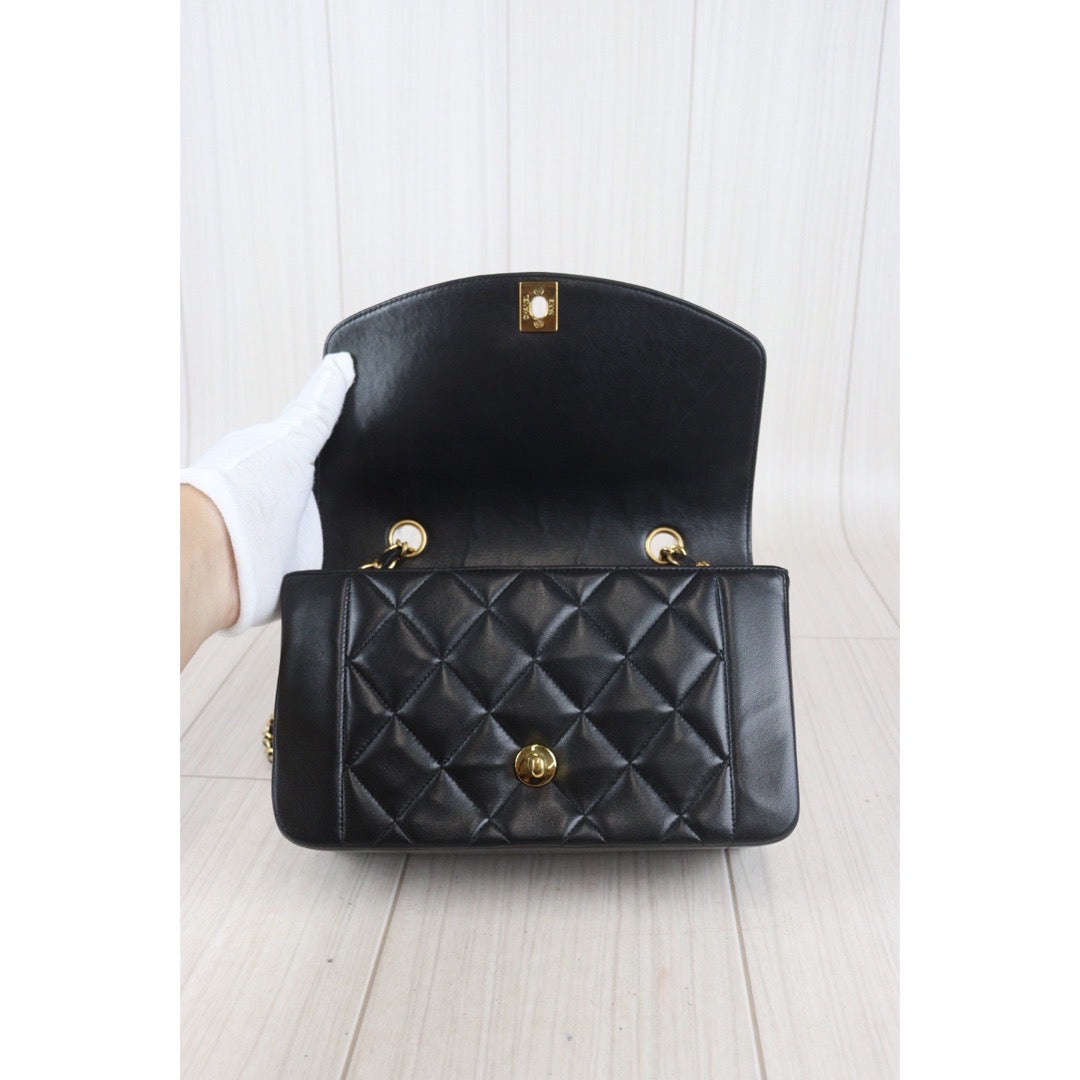 Rank A｜ CHANEL Matrasse Diana 22 Lamb Skin  Chain Bag ｜23092611