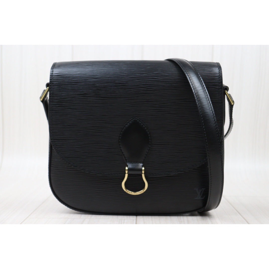 Rank A ｜LV Epi Saint-Cloud GM Shoulder Bag｜24060301