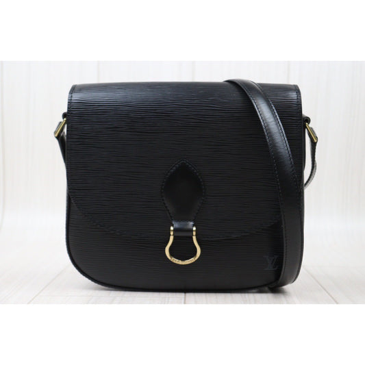 Rank A ｜LV Epi Saint-Cloud GM Shoulder Bag｜24060301