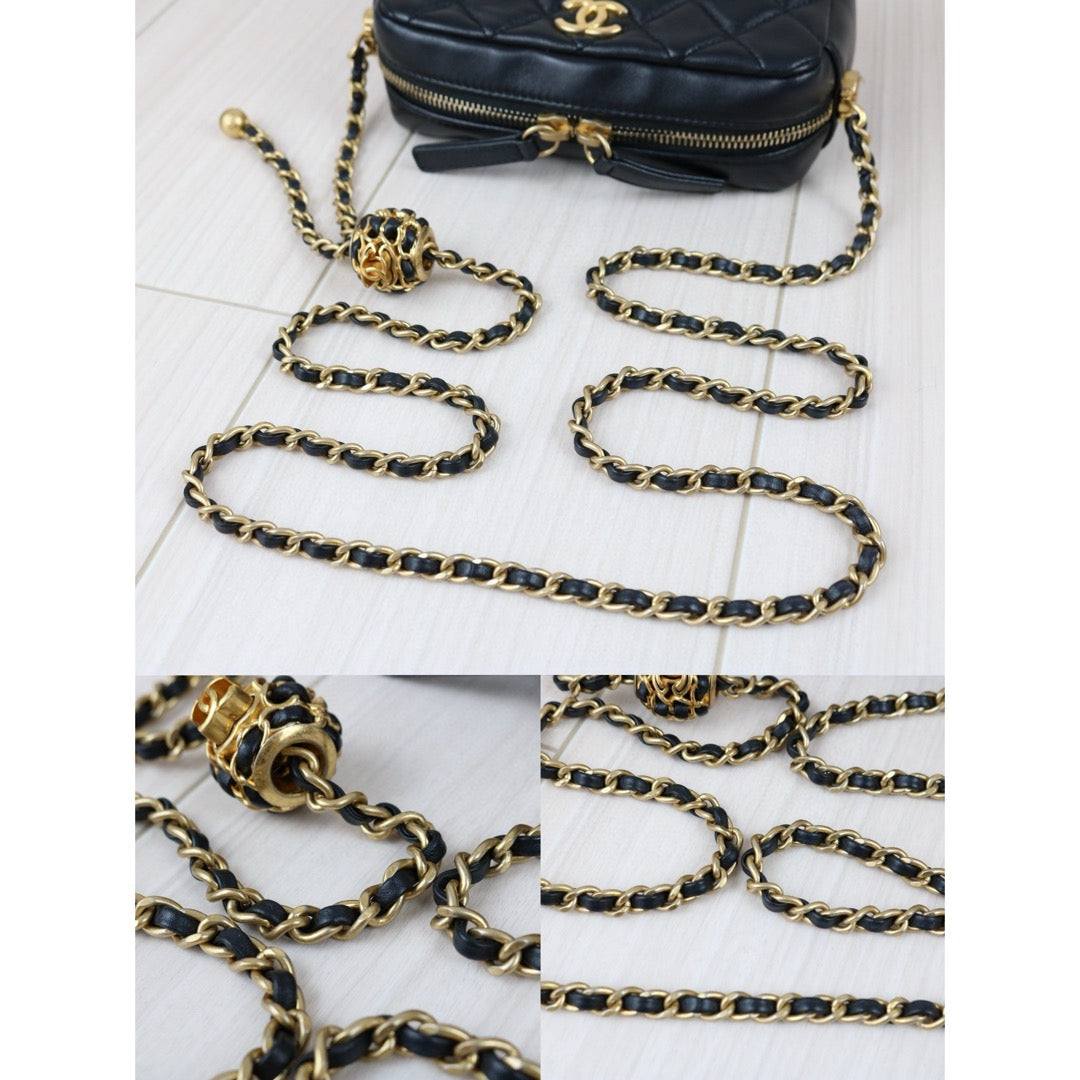 Very Good ( Rank A)｜ CHANEL Matrasse Chain Camera Bag  Shoulder Bag Black  ｜R24111204