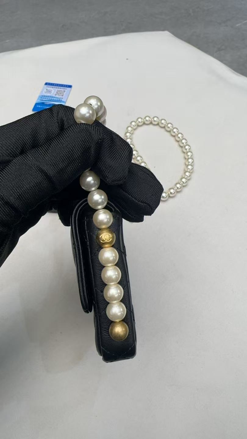 CHANEL Matelasse Chain Mini WOC