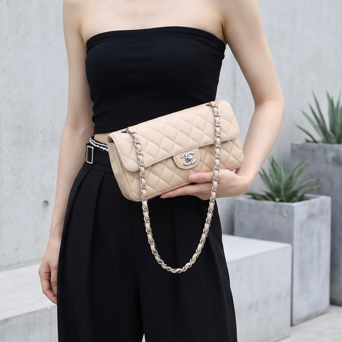 Include Entrupy Certificate of Authenticity｜Very Good ( Rank A)｜ CHANEL Lamb Skin Matrasse Chain Double East West Shoulder Bag  Beige Made In 2008-2009 Year｜S26083007