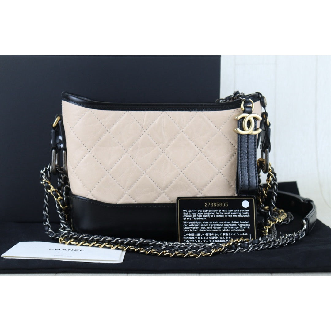Include Entrupy Certificate of Authenticity｜Excellent（Rank SA） ｜ CHANEL Calf skin Gabrielle Small Shoulder Bag Black and Beige Made In 2019 Year｜Z26101204