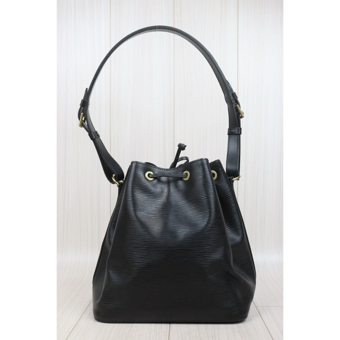 Very Good ( Rank A) ｜ LV Epi Noe Shoulder Bag Black｜25122704