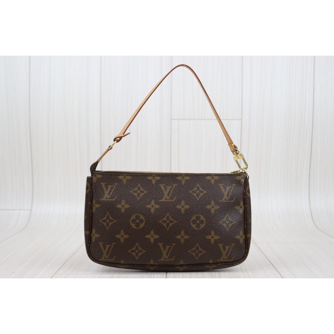 Rank AB ｜ LV Monogram Pochette Accessoires Vintage Model｜23122119