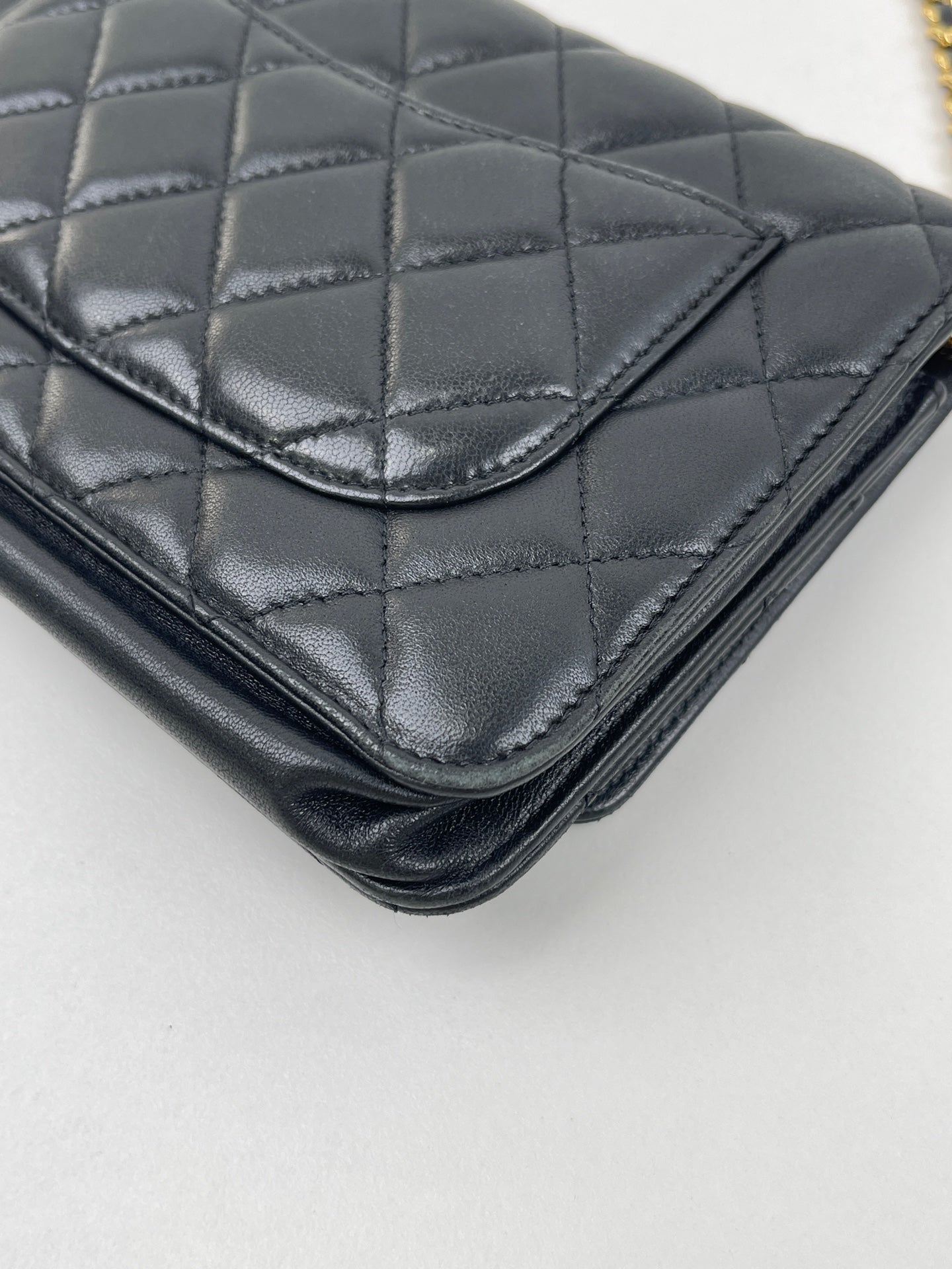 CHANEL Matrasse  Lamskin WOC Chain Shoulder Bag