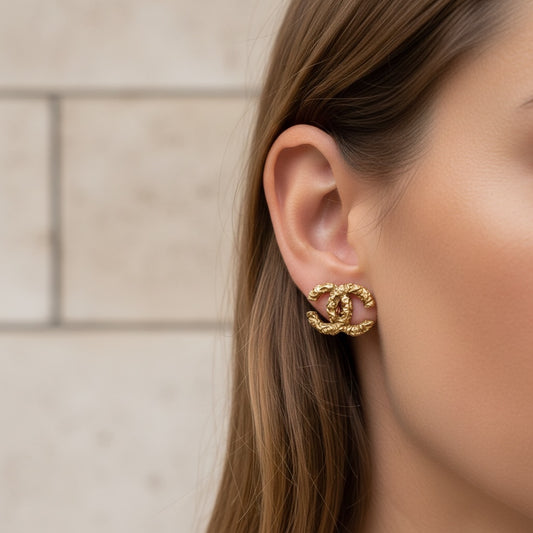 Include Authentic Detective Certificate of Authenticity｜Very Good ( Rank A) ｜CHANEL COCO Mark Crush Ear Cuffs Earrings ｜26070309