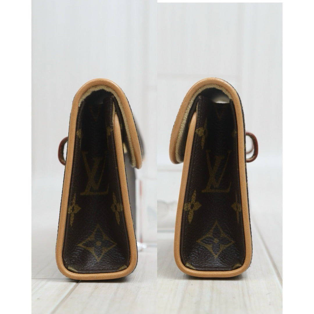 Include Entrupy Certificate of Authenticity｜Good ( Rank AB) ｜ Louis Vuitton Monogram Bumbag XS｜26072301