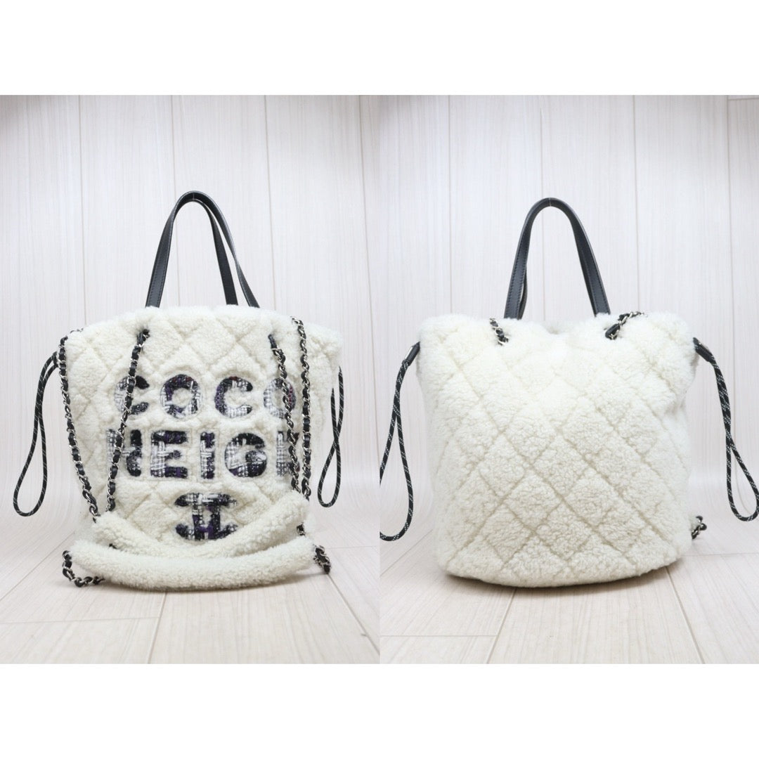 Include Entrupy Certificate of Authenticity｜Very Good ( Rank A) ｜ CHANEL Coco Neige Series Lamb Wool ToteBag Made In 2019～2020Year ｜Y26040602