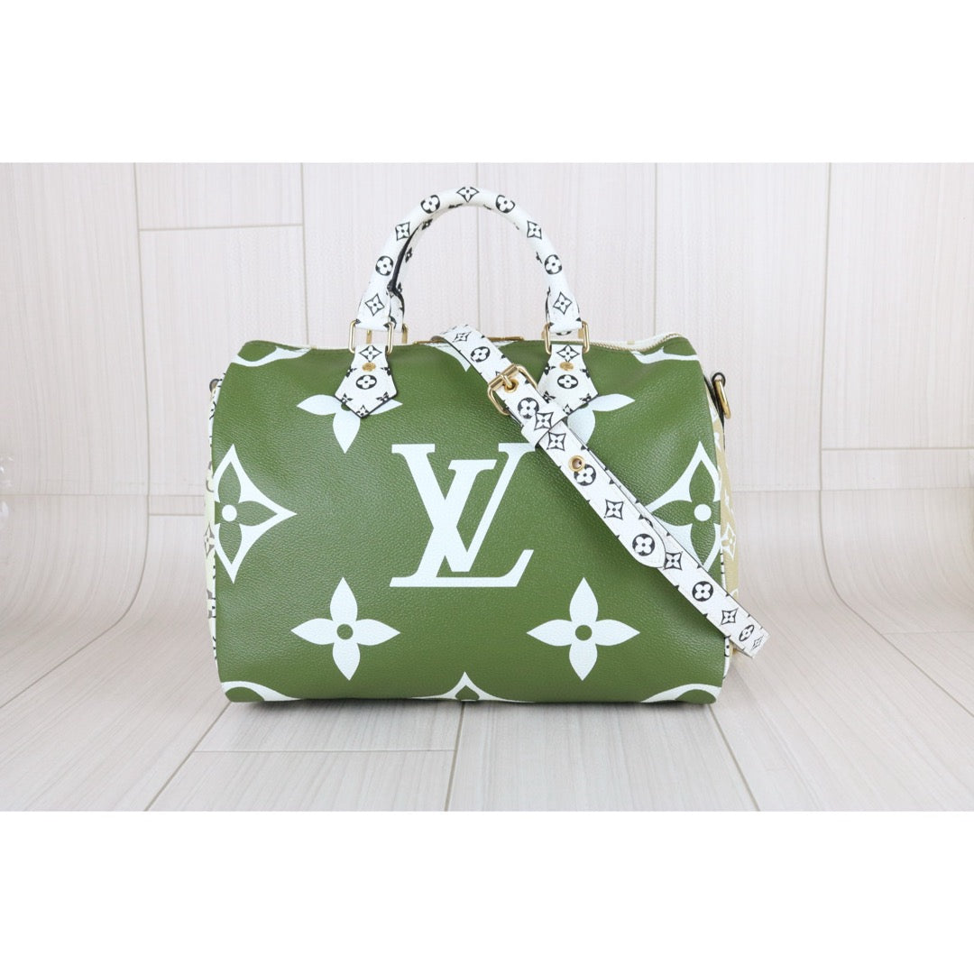 Very Good ( Rank A) ｜ LV Monogram White and Green Speedy 30 Hand Bag With Shoulder Strap Limited edition｜B25030104