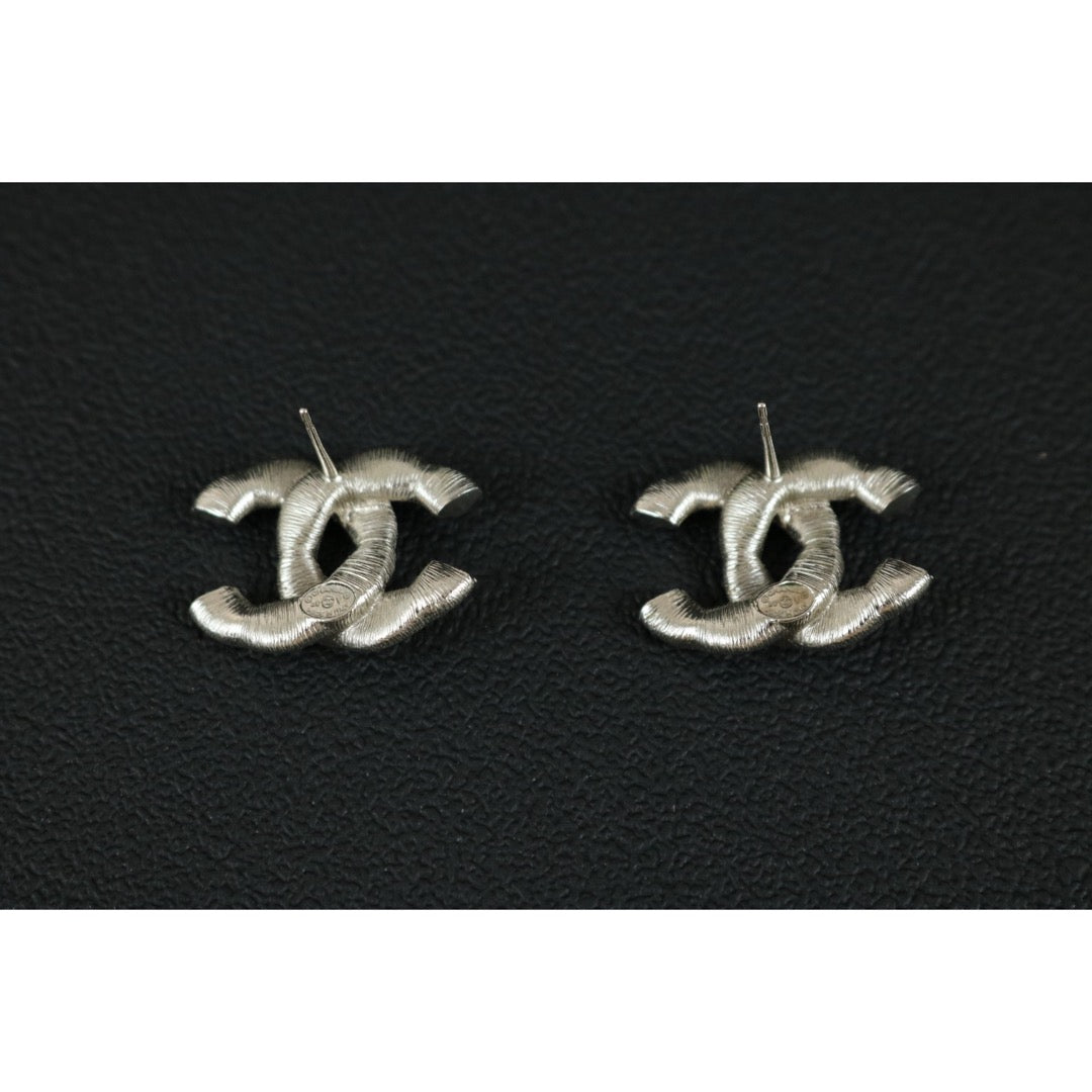 Include Authentic Detective Certificate of Authenticity｜Very Good ( Rank A) ｜CHANEL B17V COCO Mark Rhinestone Earrings Made In 2017Year｜S26040809