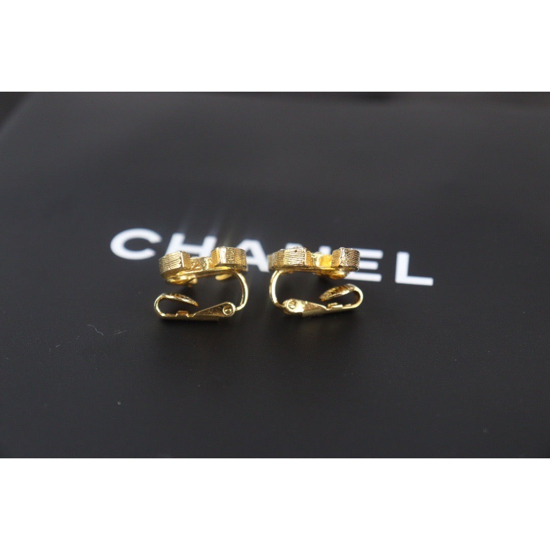 Rank A ｜CHANEL COCO Rhinestone 18k Gold Plated Earrings ｜V23082618